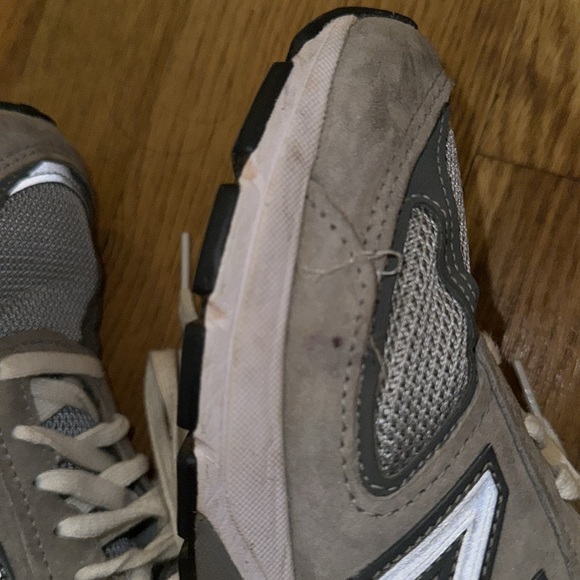 New Balance 990v5 - Picture 3 of 4